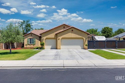 15726 Saint Clement Way, Bakersfield, CA, 93314-6704 | Card Image