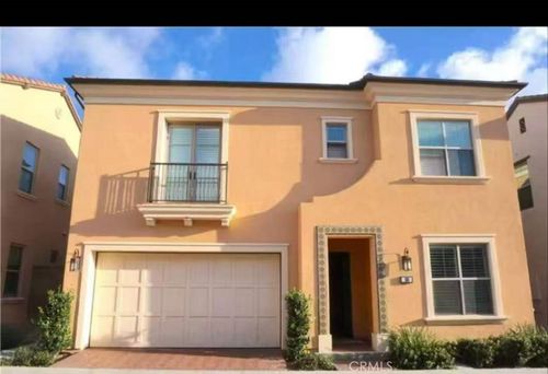 108 Trumpet Flower, Irvine, CA, 92618-3521 | Card Image