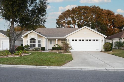 915 Ramos Dr, LADY LAKE, FL, 32159-8788 | Card Image