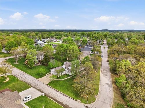 612 17th St, Osawatomie, KS, 66064-1685 | Card Image