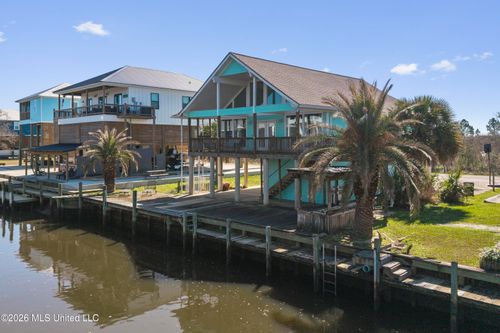 11027 Bay Cove Dr, Bay Saint Louis, MS, 39520-2319 | Card Image