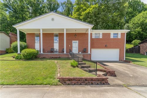 7010 Kanawha Farm Cir, Charleston, WV, 25312-9417 | Card Image