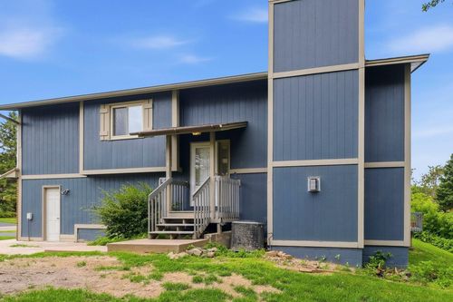 4250 Thornhill Ln, Vadnais Heights, MN, 55127-7835 | Card Image