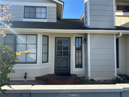 302-1700 W Cerritos, Anaheim, CA, 92804 | Card Image