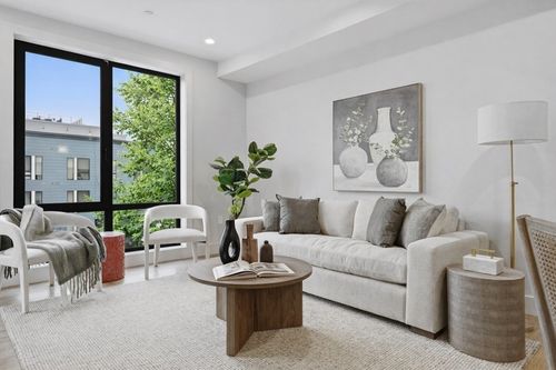 201-118 B Street, Boston, MA, 02127 | Card Image