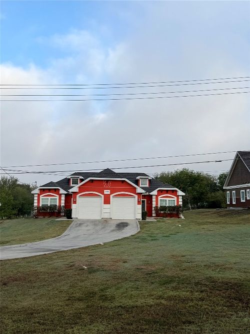 apt-d-398 Mesa Dr, Del Valle, TX, 78617-5612 | Card Image