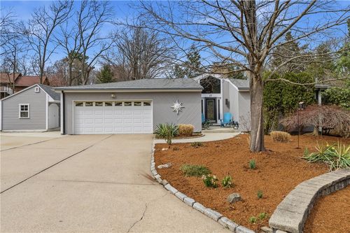 17 Morpheus Dr, Cumberland, RI, 02864-4622 | Card Image