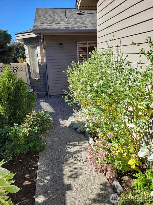 apt-26-351 19th St Ne, East Wenatchee, WA, 98802-8308 | Card Image