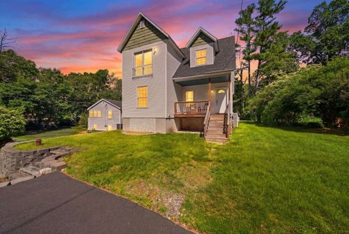 17 Trues Pkwy, Sandown, NH, 03873-2713 | Card Image