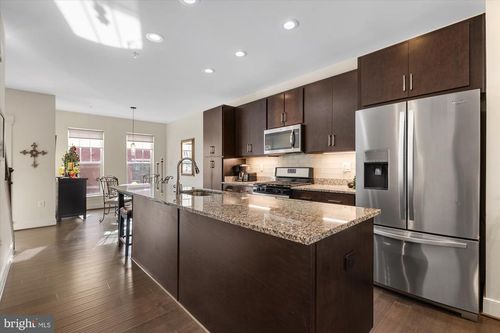 254 Bluemont Branch Ter Se, LEESBURG, VA, 20175-3752 | Card Image