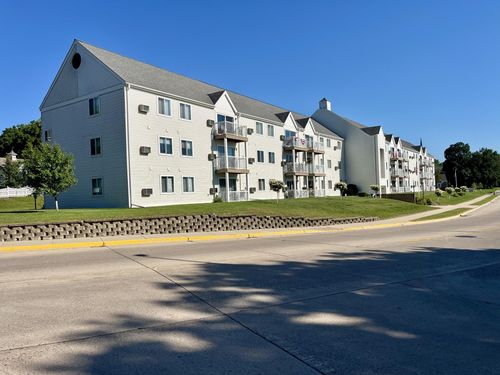 301-101 Albion Ave, Fairmont, MN, 56031-2101 | Card Image