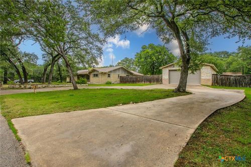 1 Roy Bean Dr, Belton, TX, 76513-6455 | Card Image