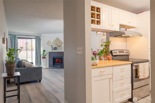 apt-j101-3430 I St Ne, Auburn, WA, 98002-1837 | Card Image