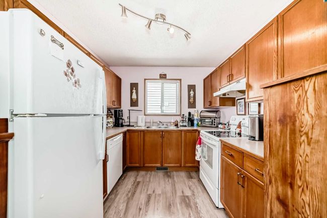 31 Martinridge Grove Ne, House other with 4 bedrooms, 2 bathrooms and 2 parking in Calgary AB | Image 10