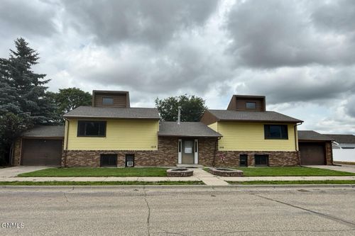 1216 24th Street W, Williston, ND, 58801 | Card Image