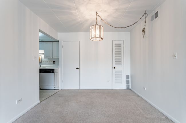 APT-203 - 1017 Burnham Ave, Home with 2 bedrooms, 1 bathrooms and 1 parking in Calumet City IL | Image 9