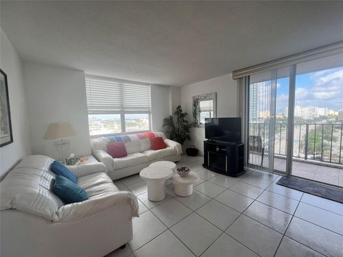 811-101 Briny Ave, Pompano Beach, FL, 33062-5610 | Card Image