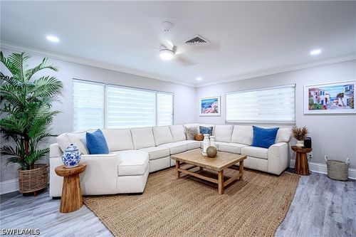 810 103rd Ave N, NAPLES, FL, 34108-3223 | Card Image