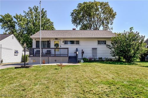 4727 Belle Meadow Rd, Mentor, OH, 44060-1116 | Card Image
