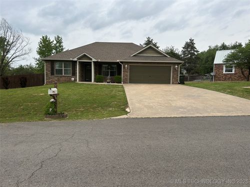 612 W Hickory Ave, Fort Gibson, OK, 74434-8917 | Card Image