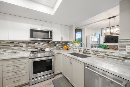 1004-200 Newport Dr, Port Moody, BC, V3H5B7 | Card Image