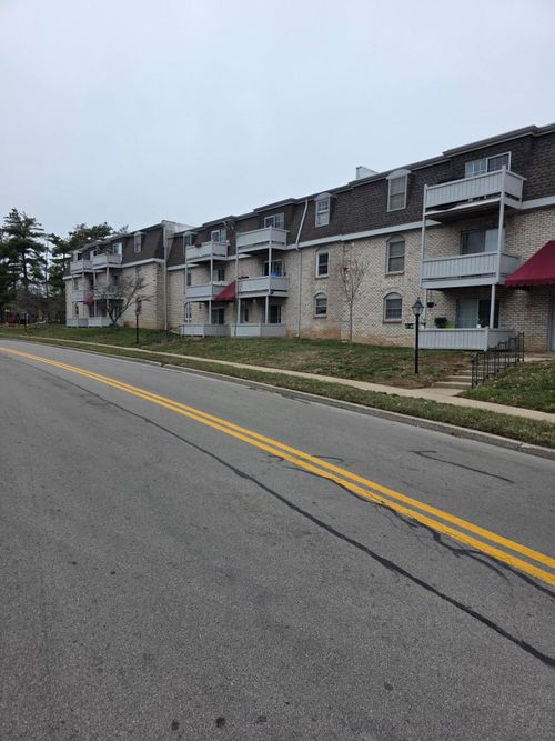96-175 Malabu Dr, Lexington, KY, 40503-3164 | Card Image