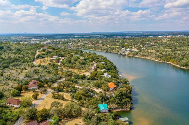 830 Los Escondidos St, House other with 2 bedrooms, 2 bathrooms and null parking in Marble Falls TX | Image 28