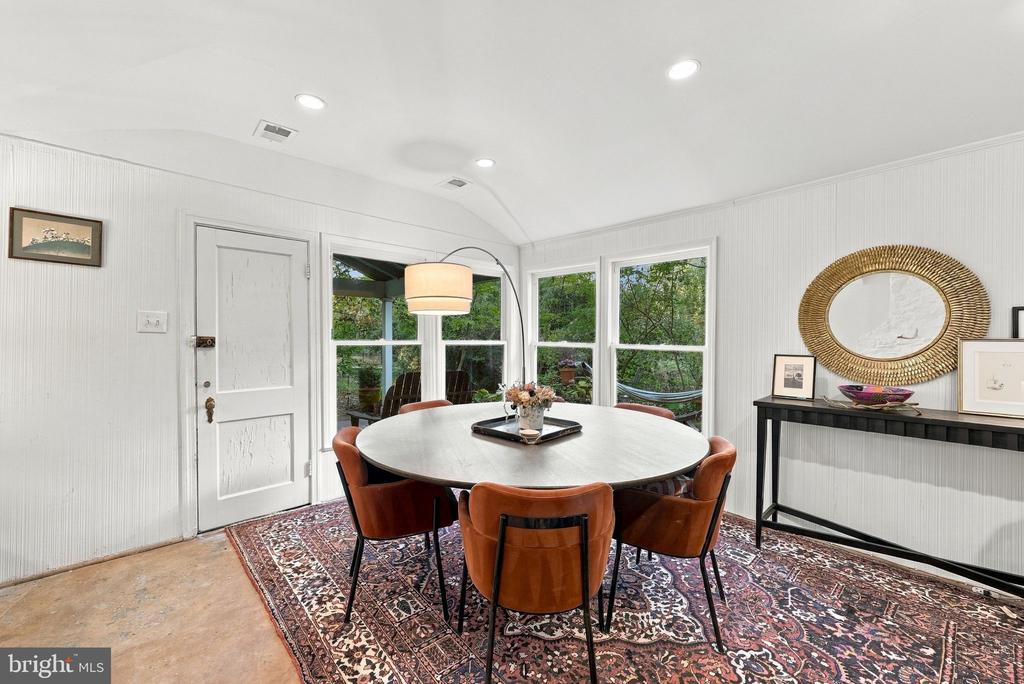 Residential in FALLS CHURCH 5