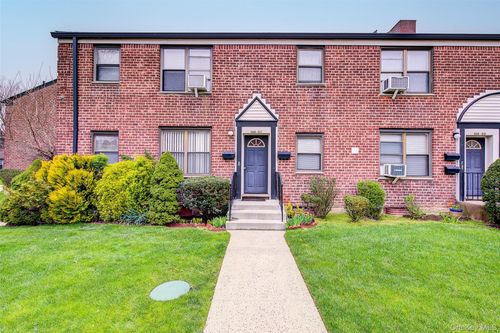 1-196 69th Ave, Fresh Meadows, NY, 11365-4032 | Card Image