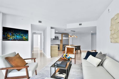 apt-1910-1300 Brickell Bay Dr, Miami, FL, 33131-3390 | Card Image