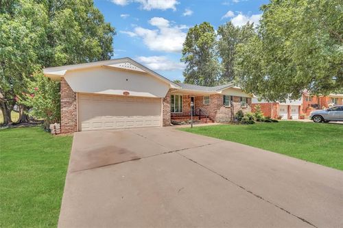 113 Ramsey Place, Elk City, OK, 73644 | Card Image