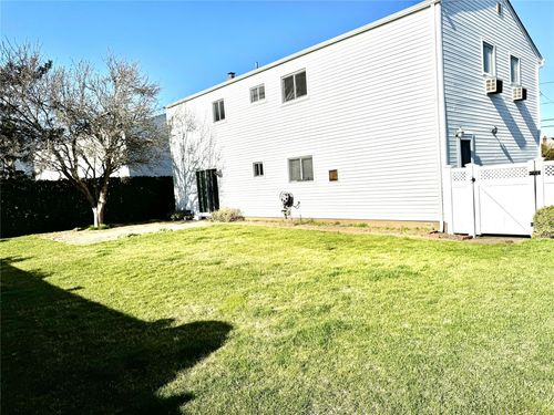 2956 Judith Dr, Merrick, NY, 11566-5447 | Card Image