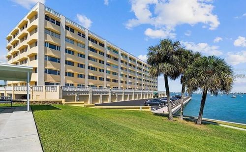 308a-100 Bluff View Dr, BELLEAIR BLUFFS, FL, 33770-1366 | Card Image