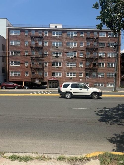 apt-b2-8829 Kennedy Blvd, North Bergen, NJ, 07047-5338 | Card Image