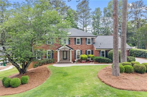 5380 Redfield Dr, Dunwoody, GA, 30338-3733 | Card Image