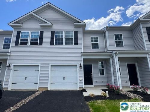 8328 Fair Way, BREINIGSVILLE, PA, 18031-8733 | Card Image
