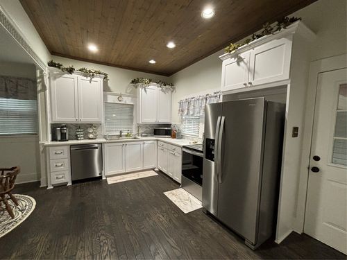 a-506 W Baylor St, Ennis, TX, 75119-3817 | Card Image