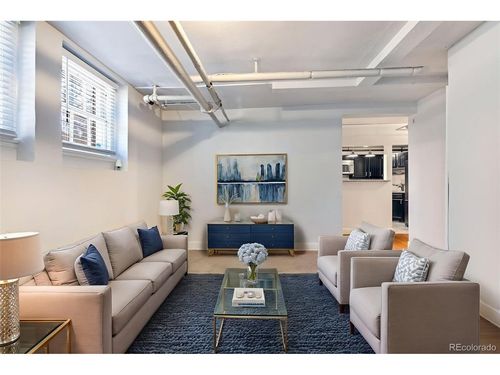 apt-23-963 N Logan St, Denver, CO, 80203-3023 | Card Image