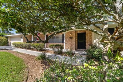 2109 Se 3 Rd Place, House other with 3 bedrooms, 2 bathrooms and null parking in Ocala FL | Image 3