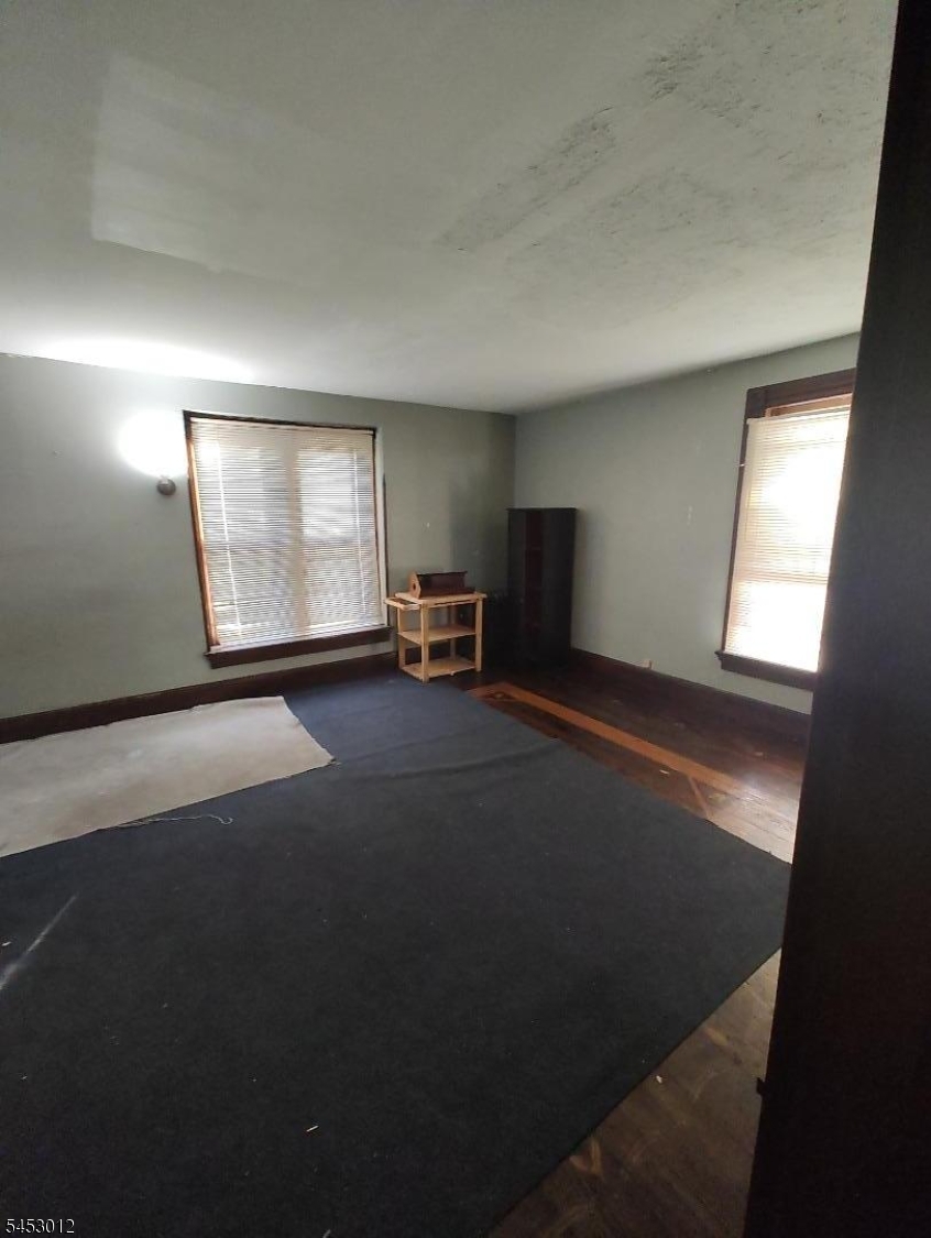 Residential in Washington Boro 5