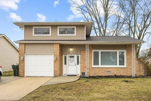1811 Azalea Ln, Mount Prospect, IL, 60056-1807 | Card Image