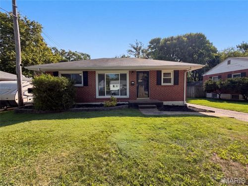 1320 Gahan Dr, Florissant, MO, 63031-7808 | Card Image
