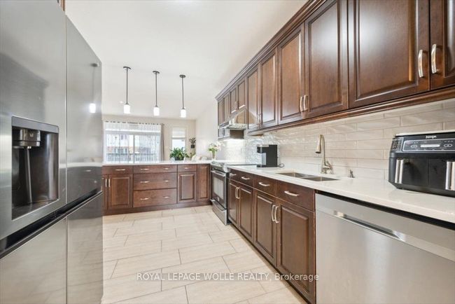 67 E Tree Dr, House other with 4 bedrooms, 3 bathrooms and 2 parking in Breslau ON | Image 8