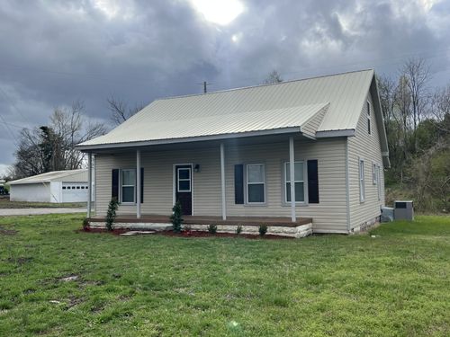 666 Brattontown Cir, Lafayette, TN, 37083-2656 | Card Image