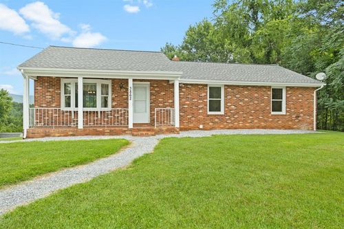 3862 Country Club Rd, Troutville, VA, 24175-6990 | Card Image