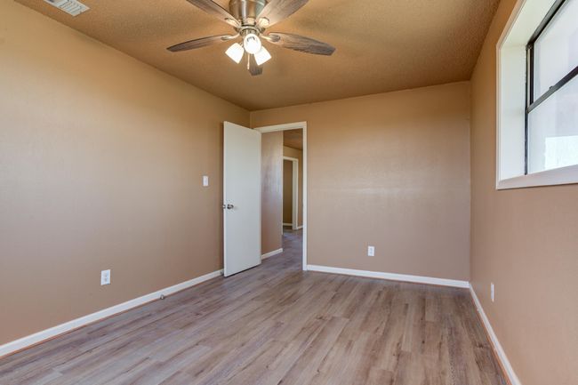 208 Avenue X, House other with 3 bedrooms, 2 bathrooms and null parking in Levelland TX | Image 11