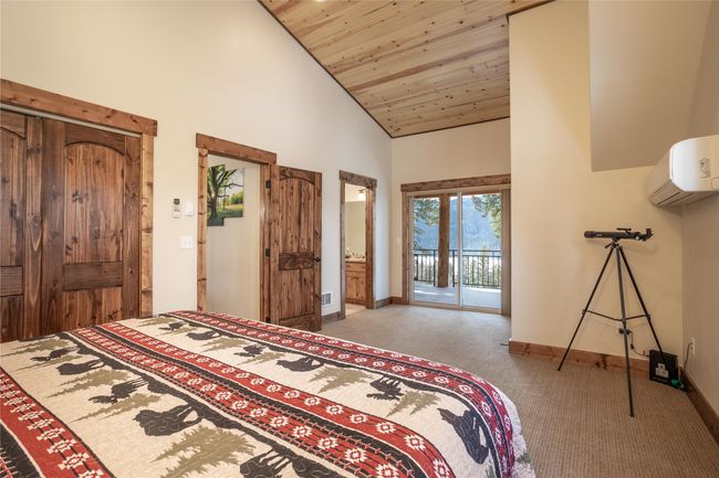 Upper level bedroom with bathroom | Image 44