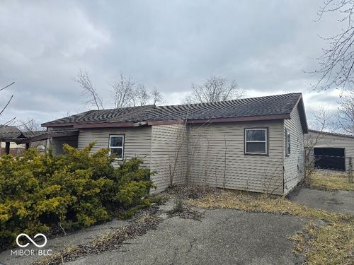 2420 N Macedonia Ave, Muncie, IN, 47303-2343 | Card Image