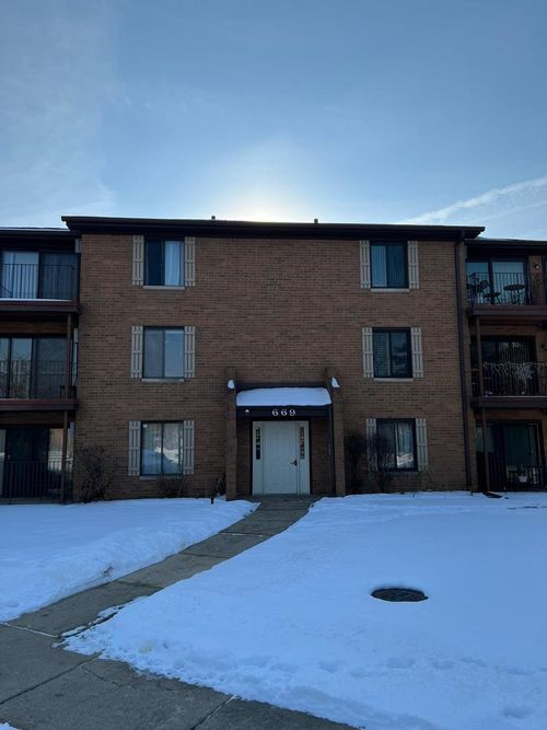 apt-3-669 Briar Hill Ln, Addison, IL, 60101-2243 | Card Image
