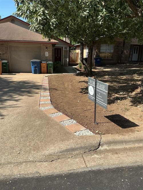 b-2103 Courtney St, Austin, TX, 78745-5270 | Card Image